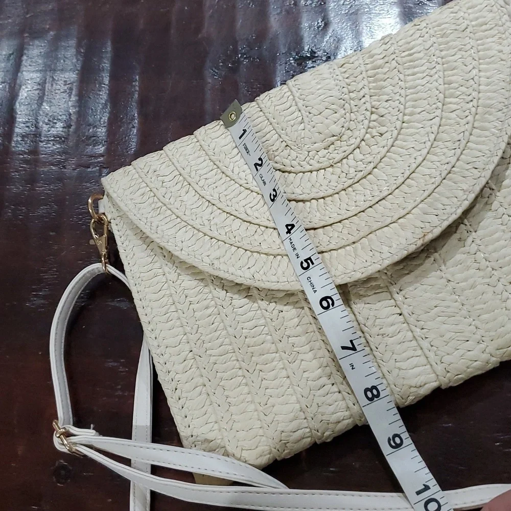 CREAM STRAW RATTAN CLUTCH WRISTLET  CROSSBODY BAG ADJUSTABLE STRAP NEUTRAL